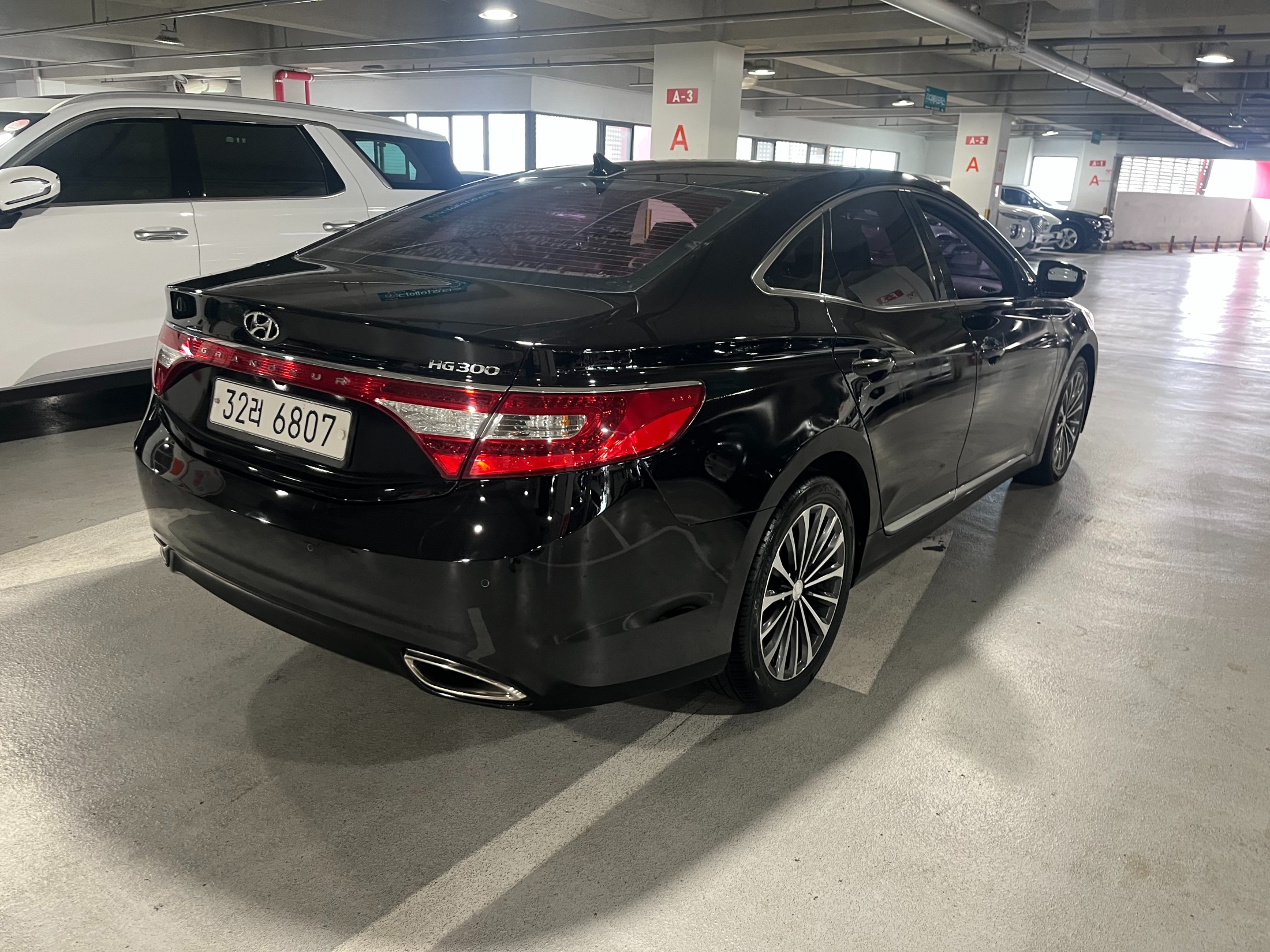 Used Korean vehicle on a dealer lot in South Korea